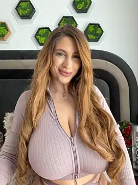 Snapshot of LucyBridgette chatting on June 6, 10:53 am LucyBridgette online show from June 6, 10:53 am