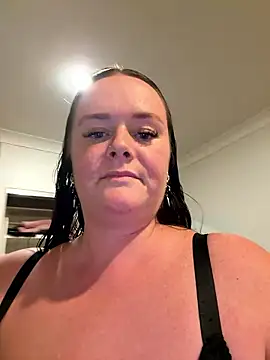 carinabro10 online show from January 10, 8:05 am