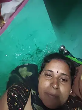 Snapshot of Reena_lodha chatting on June 27, 3:50 pm Reena lodha online show from June 27, 3:50 pm