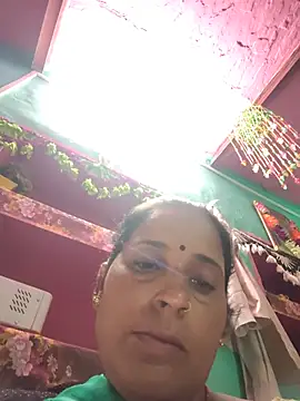Snapshot of Reena_lodha chatting on July 9, 10:19 am Reena lodha online show from July 9, 10:19 am