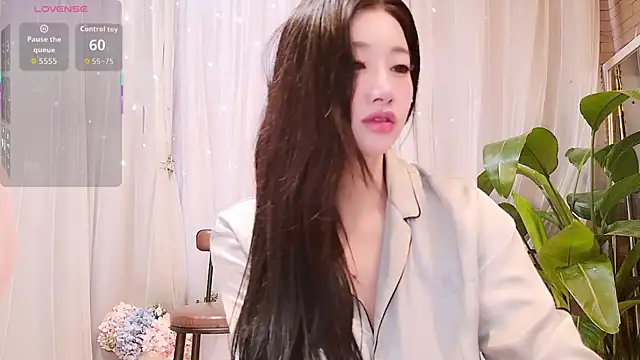 Snapshot of neinei_bao chatting on April 25, 2:58 am neinei bao online show from April 25, 2:58 am