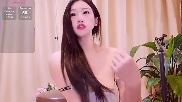 Snapshot of neinei_bao chatting on May 11, 1:22 am neinei bao online show from May 11, 1:22 am