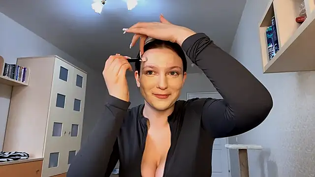 JammieMickiewicz online show from April 10, 2:22 pm