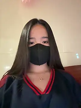 Gwen879 online show from March 23, 12:25 am