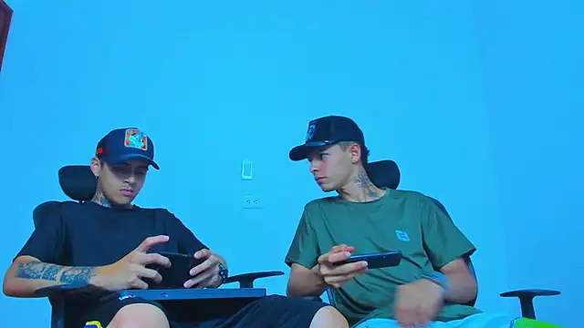 Thomas-Wil online show from April 2, 9:01 pm