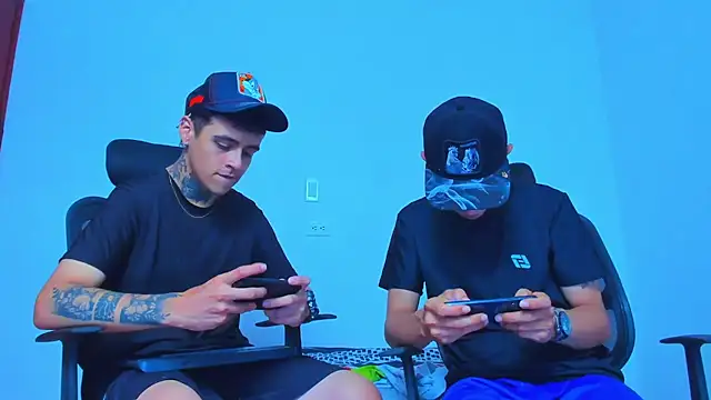 Thomas-Wil online show from April 3, 7:01 pm