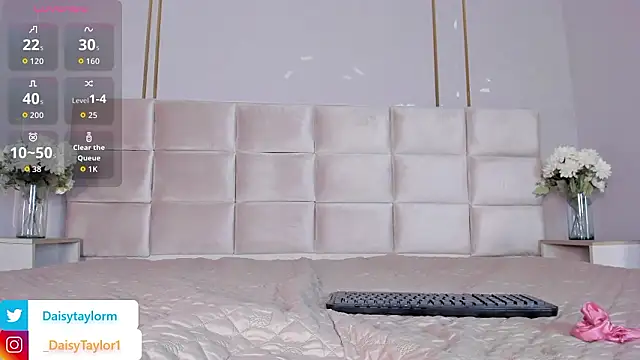 DaisyTaylor   online show from February 19, 12:45 pm