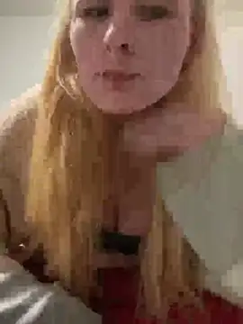 Snapshot of PurpleHazexx chatting on February 18, 5:53 pm PurpleHazexx online show from February 18, 5:53 pm