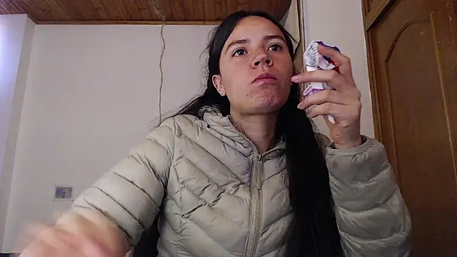 Snapshot of Shanel_Lozano chatting on April 30, 9:52 pm Shanel Lozano online show from April 30, 9:52 pm