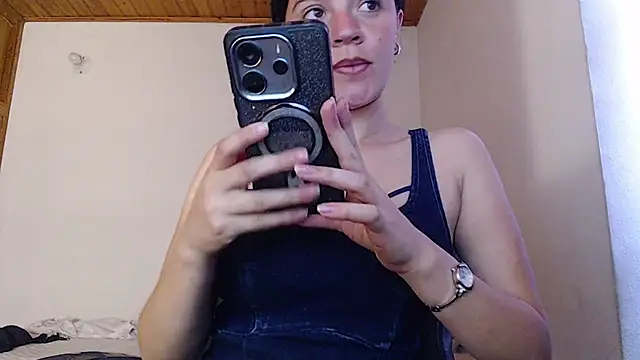 Snapshot of Shanel_Lozano chatting on May 24, 4:23 pm Shanel Lozano online show from May 24, 4:23 pm