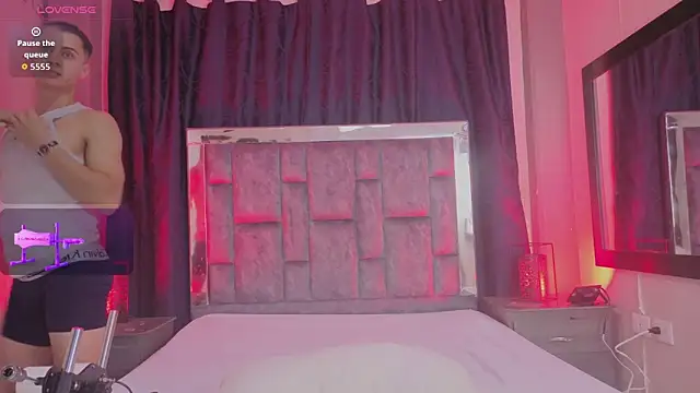 LeoMonnroe online show from March 28, 7:13 pm