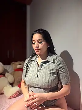 Snapshot of Veronica_Wins_ chatting on June 9, 11:55 am Veronica Wins online show from June 9, 11:55 am