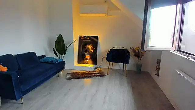 CrazyDollxx online show from March 23, 2:43 pm