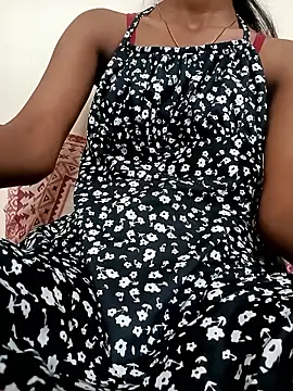 Cute Riyaa22 online show from March 13, 10:33 am