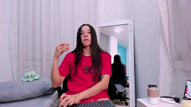 ViictoriiaSaenz online show from April 8, 6:13 am