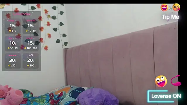 Snapshot of Karla_Rodriguez0 chatting on May 14, 2:02 pm Karla Rodriguez0 online show from May 14, 2:02 pm