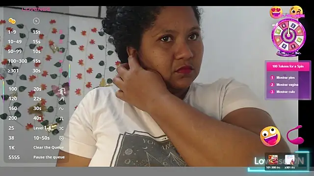 Snapshot of Karla_Rodriguez0 chatting on May 27, 7:11 pm Karla Rodriguez0 online show from May 27, 7:11 pm