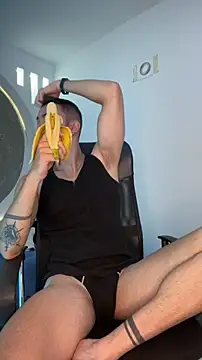Snapshot of Apolo_lux1 chatting on April 30, 8:48 pm Apolo lux1 online show from April 30, 8:48 pm