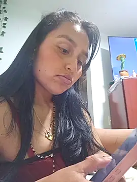 Snapshot of LunaRouuse_ chatting on June 15, 10:23 pm LunaRouuse online show from June 15, 10:23 pm