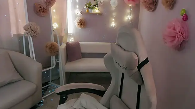 SunshineBlaze online show from April 7, 5:30 am