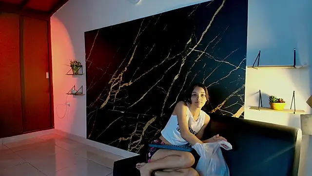 uncontrolled fire online show from March 1, 7:16 pm