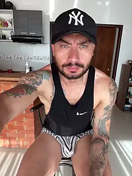 FrancoRossi  online show from February 5, 1:27 pm