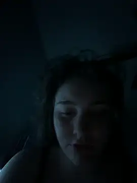 Snapshot of julia4thewin chatting on May 1, 4:17 am julia4thewin online show from May 1, 4:17 am