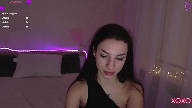 TianaHot777 online show from February 4, 1:50 pm