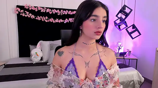 Abriil cutee online show from April 6, 1:23 pm