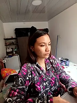 LeticiaHinkley online show from February 3, 2:33 pm