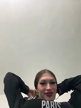 Snapshot of lizz_lunna chatting on April 24, 4:48 am lizz lunna online show from April 24, 4:48 am