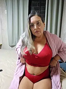 bellafortune69 online show from April 28, 9:09 pm