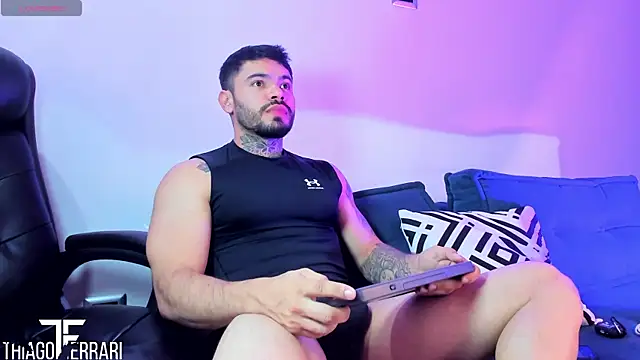 Snapshot of thiago_ferrari_ chatting on April 24, 12:57 am thiago ferrari online show from April 24, 12:57 am