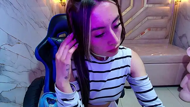 katalina r  online show from March 3, 3:01 am