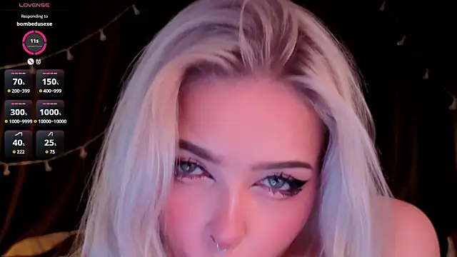 ShyniAlice online show from June 6, 4:17 am