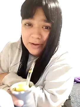 Snapshot of mimita4 chatting on April 19, 5:51 am mimita4 online show from April 19, 5:51 am