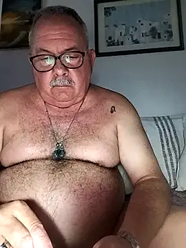 Snapshot of Dadotado70 chatting on February 19, 7:43 pm Dadotado70 online show from February 19, 7:43 pm