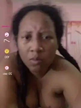 Snapshot of Eirondra_valeen chatting on June 26, 3:33 am Eirondra valeen online show from June 26, 3:33 am