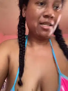 Snapshot of Eirondra_valeen chatting on July 16, 2:12 pm Eirondra valeen online show from July 16, 2:12 pm