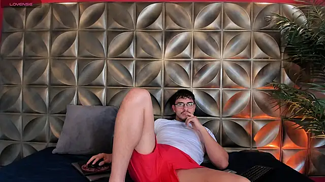 Snapshot of Jay_Grip chatting on February 7, 1:59 pm Jay Grip online show from February 7, 1:59 pm