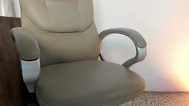 Snapshot of Jay_Grip chatting on February 14, 2:14 pm Jay Grip online show from February 14, 2:14 pm