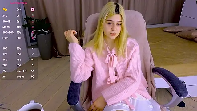 ApheliaStar online show from February 5, 4:11 pm