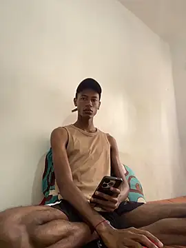 Snapshot of twink_gabrielll chatting on May 8, 1:38 pm twink gabrielll online show from May 8, 1:38 pm