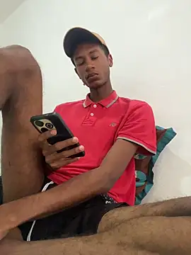 Snapshot of twink_gabrielll chatting on June 5, 12:55 pm twink gabrielll online show from June 5, 12:55 pm