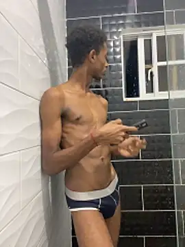 Snapshot of twink_gabrielll chatting on June 7, 11:30 pm twink gabrielll online show from June 7, 11:30 pm