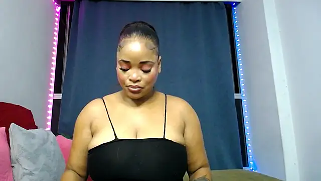 Snapshot of FifiBae1 chatting on April 6, 9:05 pm FifiBae1 online show from April 6, 9:05 pm
