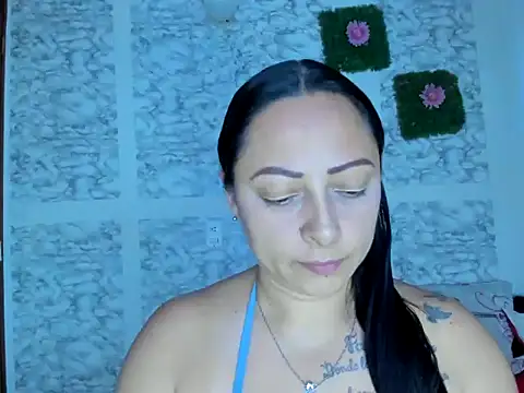 Snapshot of XXXStephanie_XXX chatting on April 27, 11:03 pm XXXStephanie XXX online show from April 27, 11:03 pm