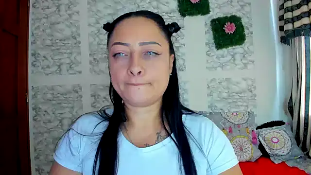 Snapshot of XXXStephanie_XXX chatting on June 7, 7:50 pm XXXStephanie XXX online show from June 7, 7:50 pm
