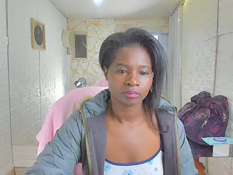 Snapshot of Betany_Grey chatting on February 17, 3:47 am Betany Grey online show from February 17, 3:47 am