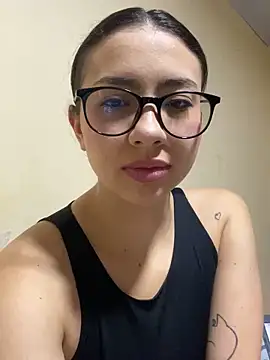 Shayla--broos online show from February 6, 3:48 pm